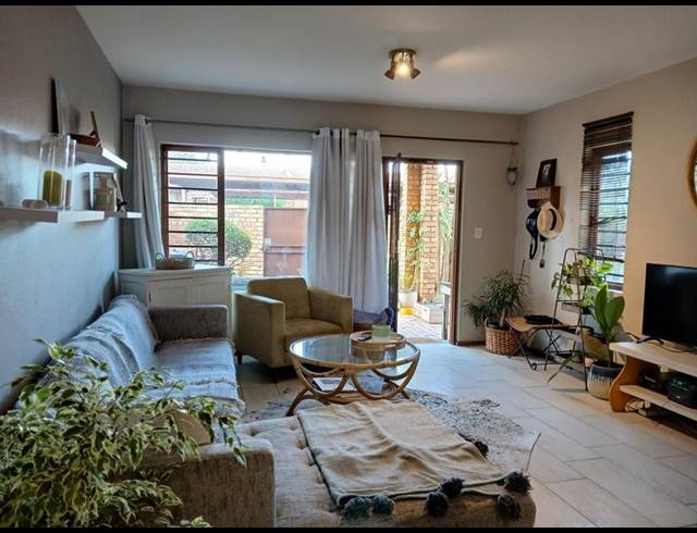 2 BEDROOM PROPERTY TO RENT IN BROMHOF EXT